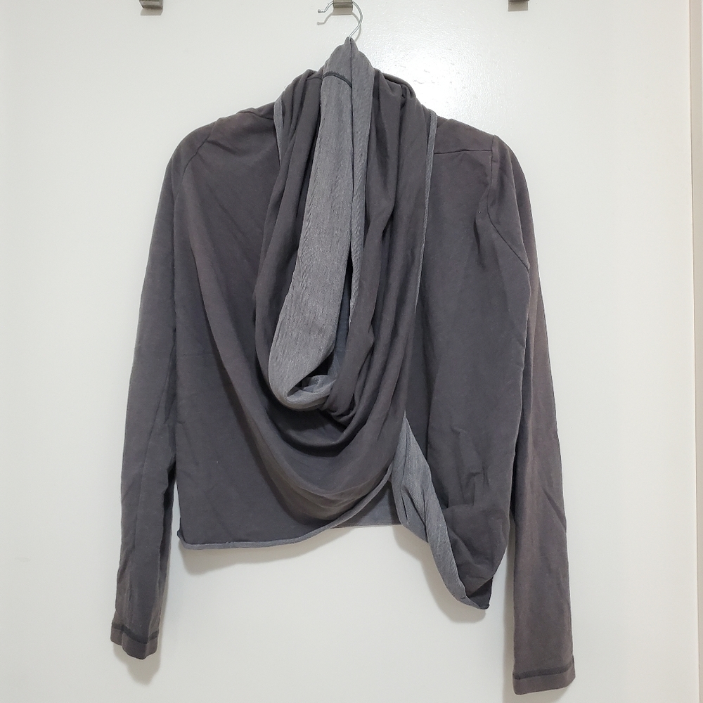 Kyodan wrap neck grey sweatshirt